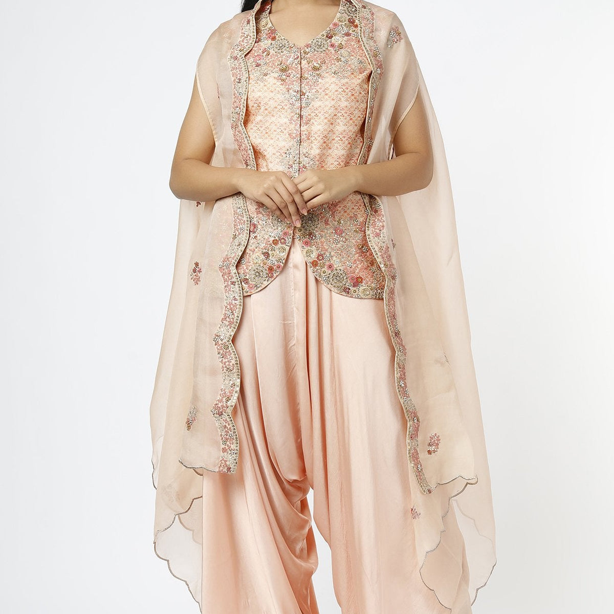 Cari Cape set main image 1