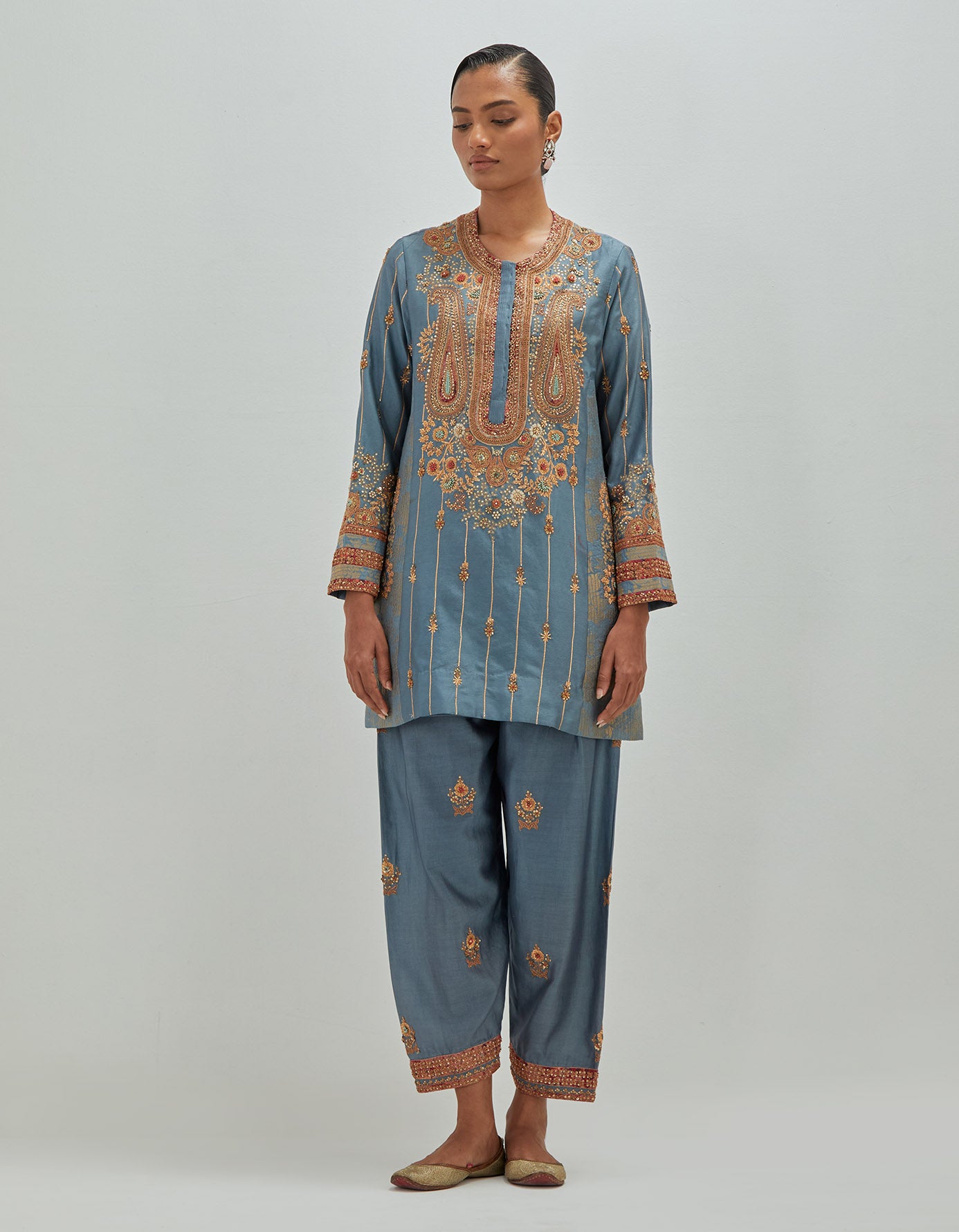 Brocade Side Panelled Phiran Set