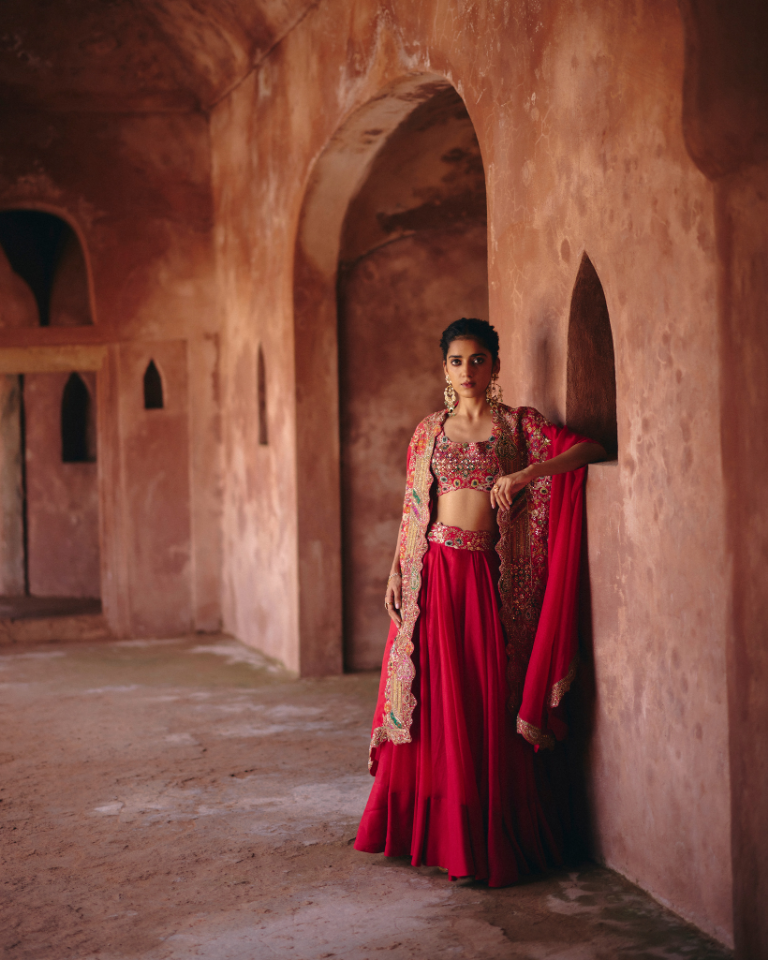 Gulrez Chanderi Blouse With Organza Heavy Cape & Organza Skirt