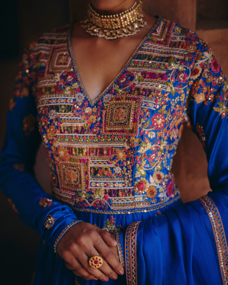 Gulrez Chevron Kalidar With Organza Dupatta