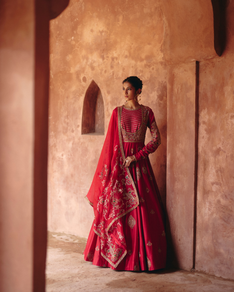 Gulrez 24 Kali Booti Kalidar With Organza Dupatta