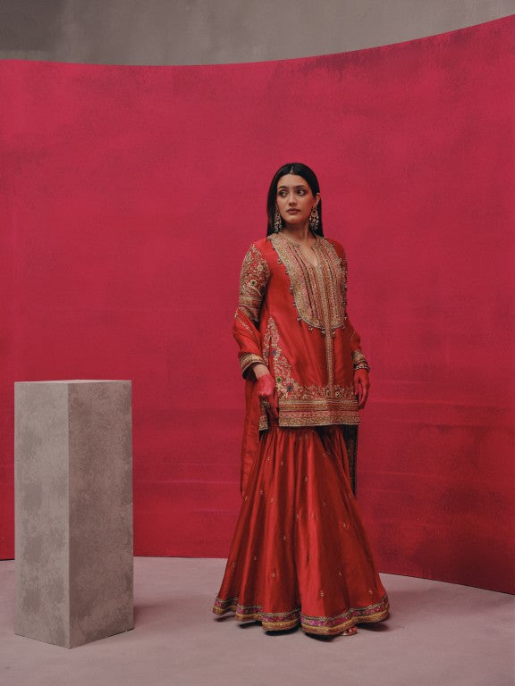 Kitch emb. Short kurta Sharara