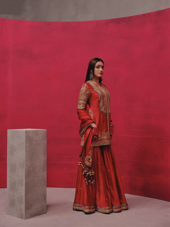 Kitch emb. Short kurta Sharara