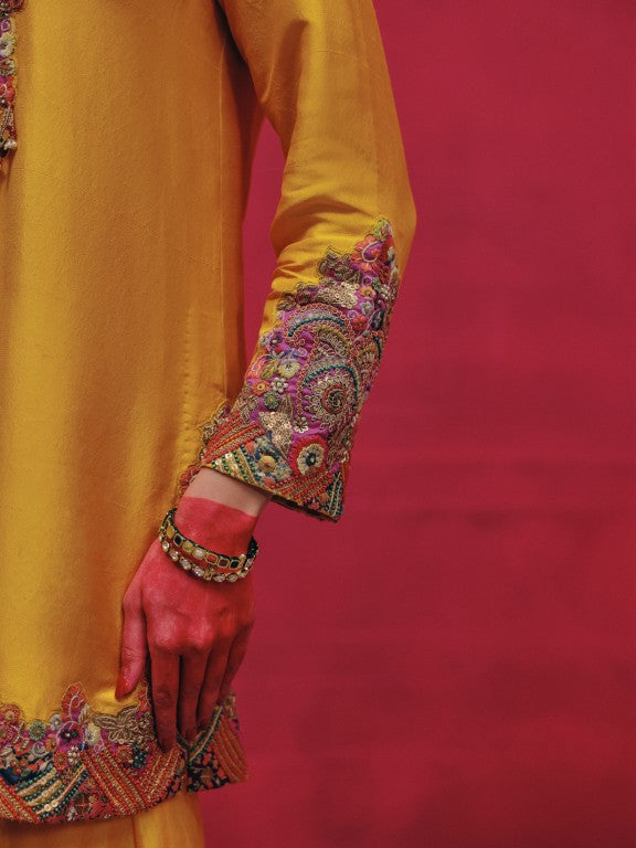Kitch Short kurta with sharara and dupatta