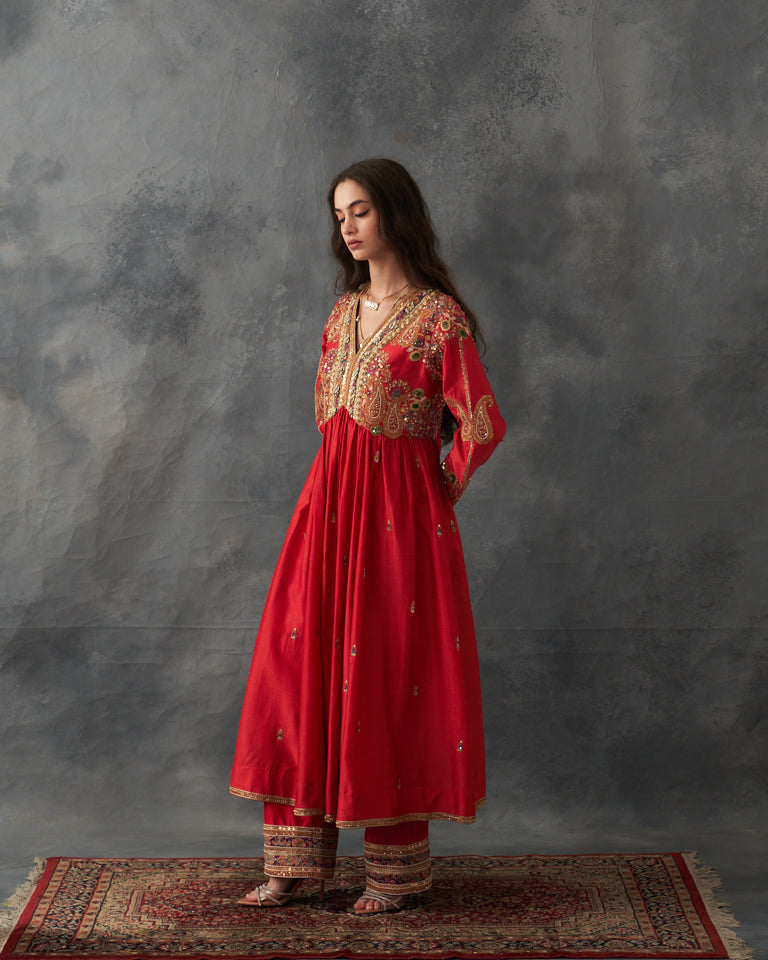 Gulrez Front Gathered Kalidar Set With Heavy Embroidered Bottom & Dupatta