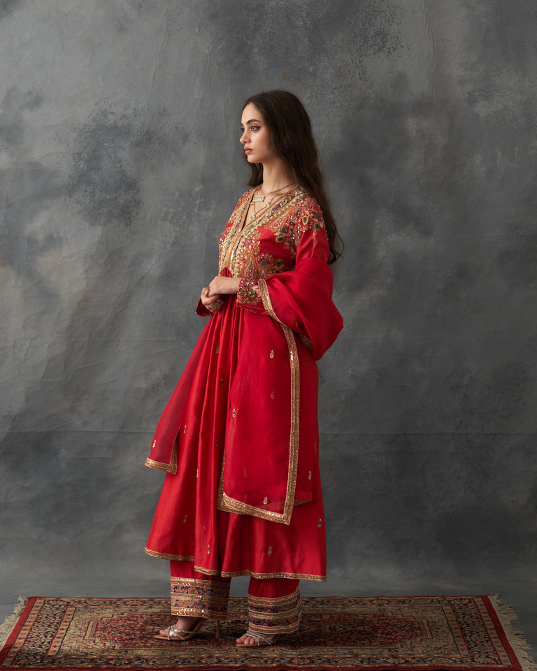 Gulrez Front Gathered Kalidar Set With Heavy Embroidered Bottom & Dupatta