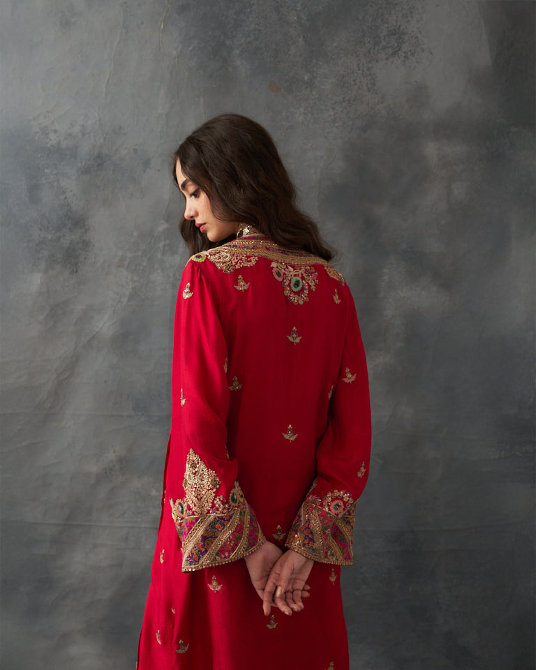 Gulrez Floral Booti Kurta Set