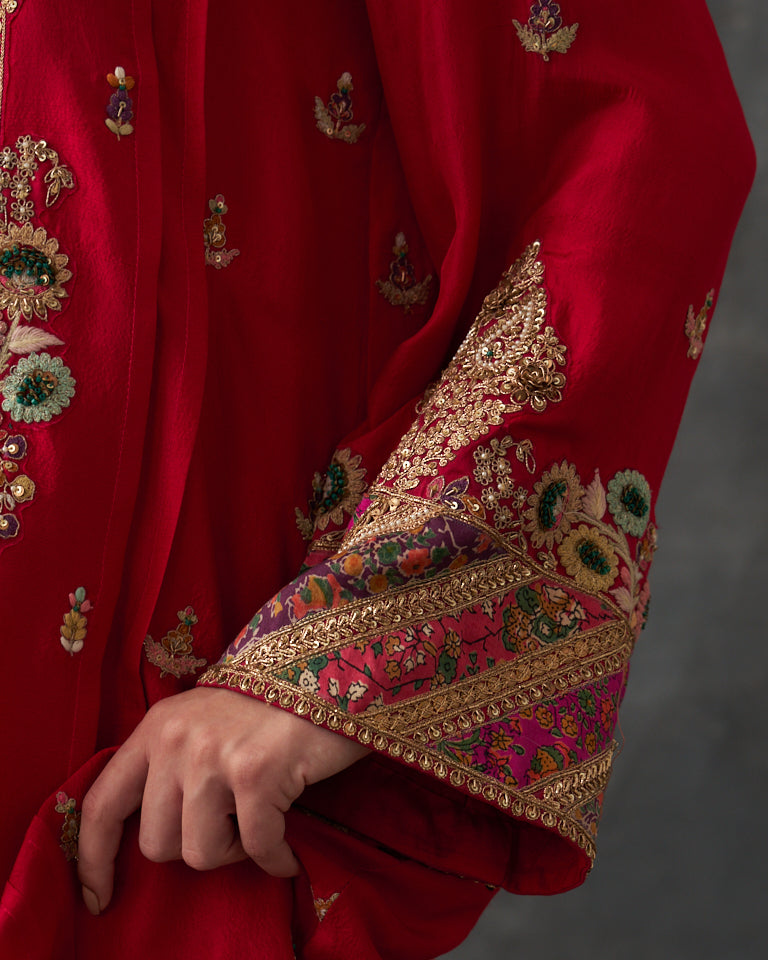 Gulrez Floral Booti Kurta Set