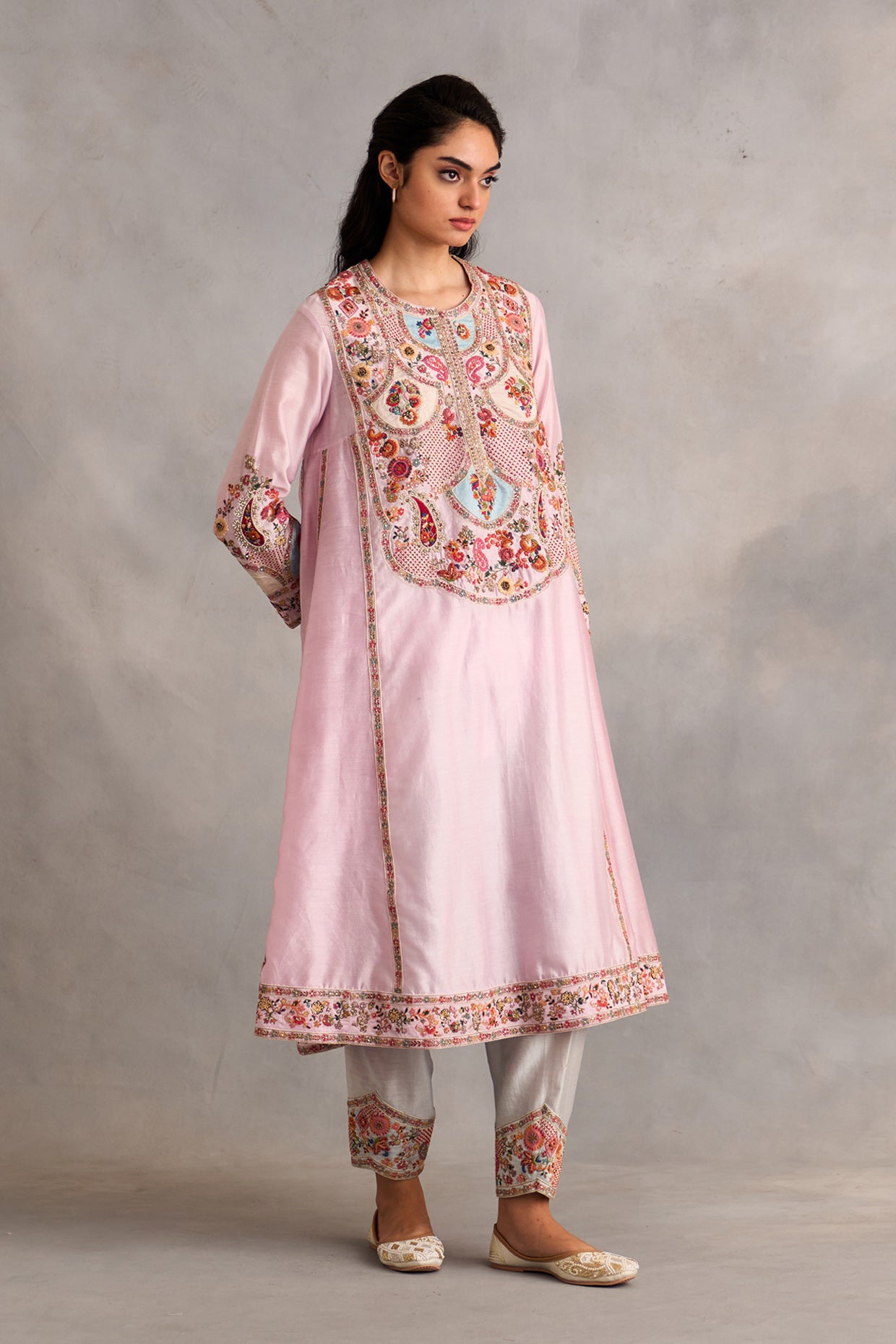 Pakistani Kurta With Pants And Dupatta