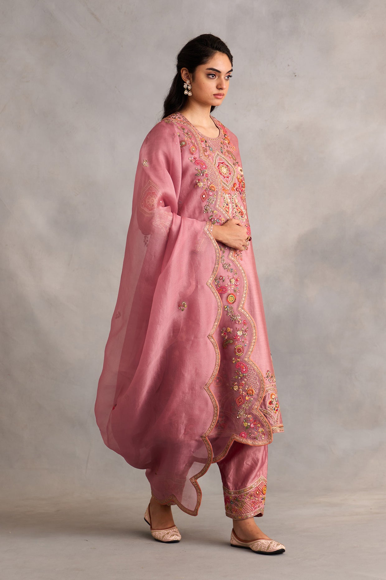 Straight Kurta With Pants And Dupatta