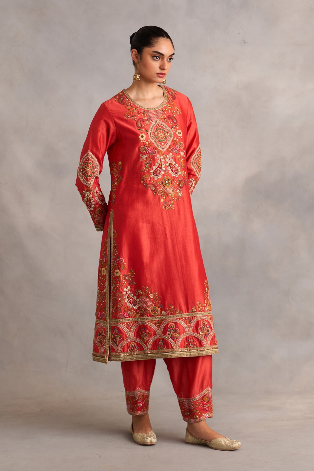 Straight Kurta With Pants And Dupatta