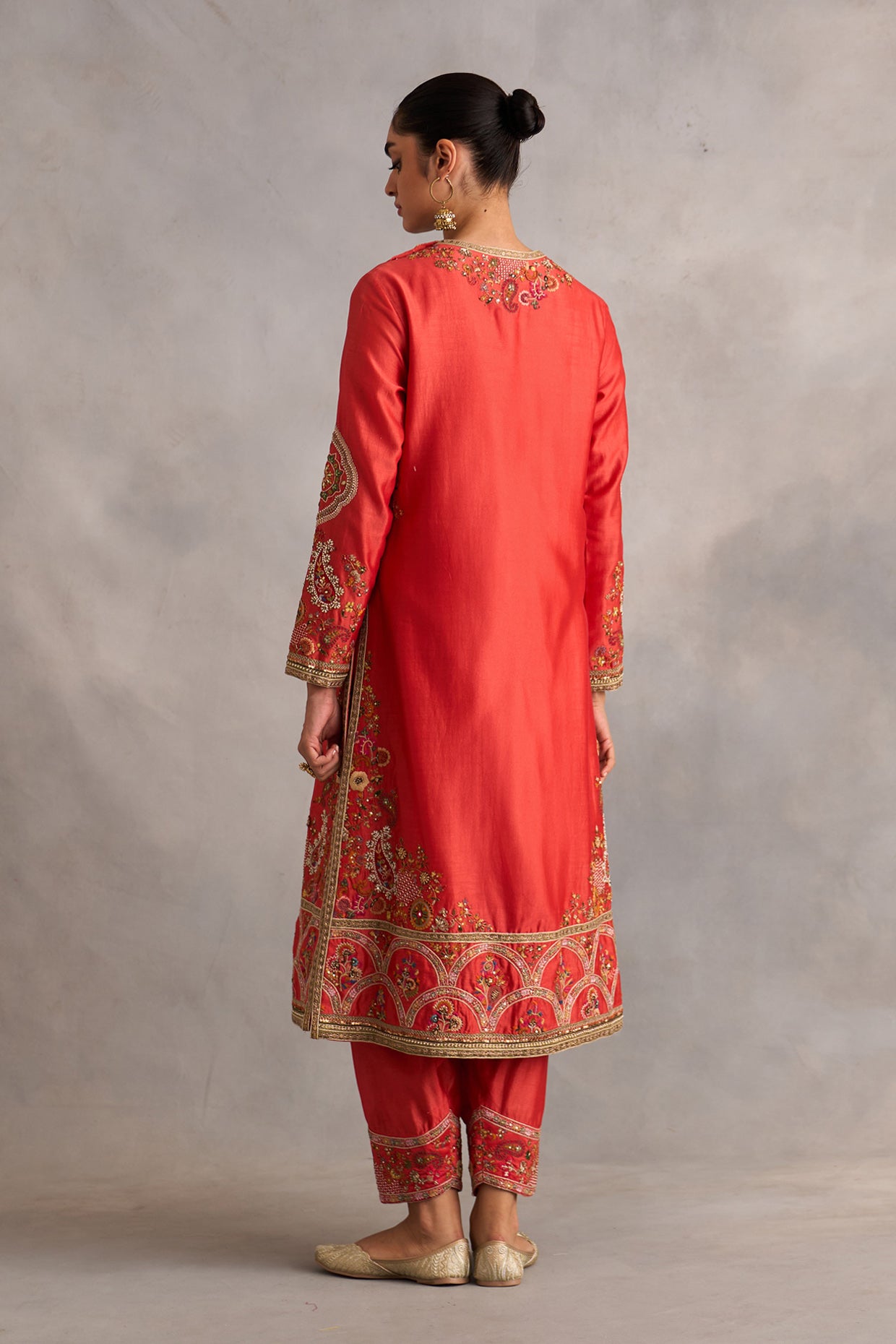 Straight Kurta With Pants And Dupatta