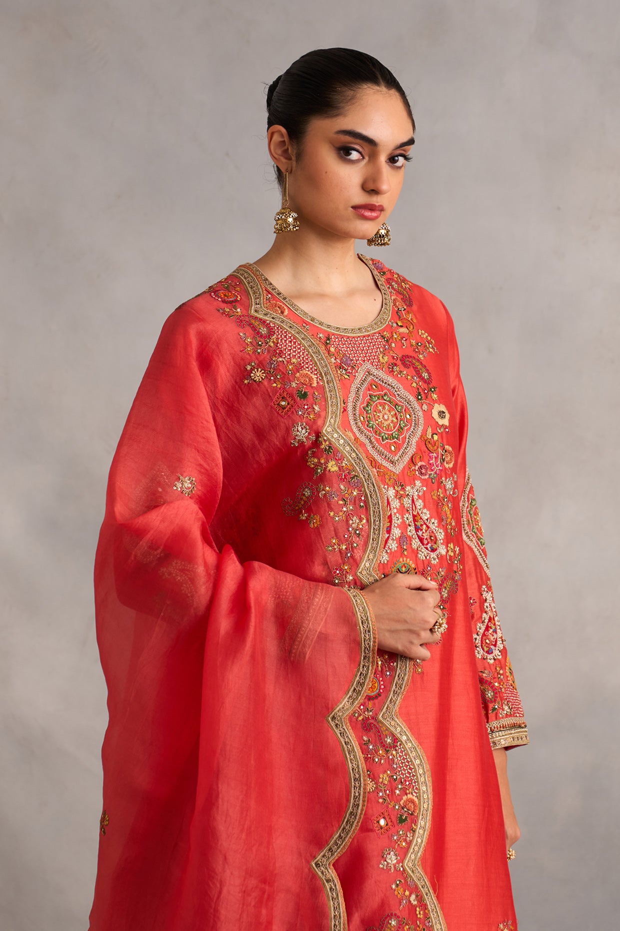 Straight Kurta With Pants And Dupatta