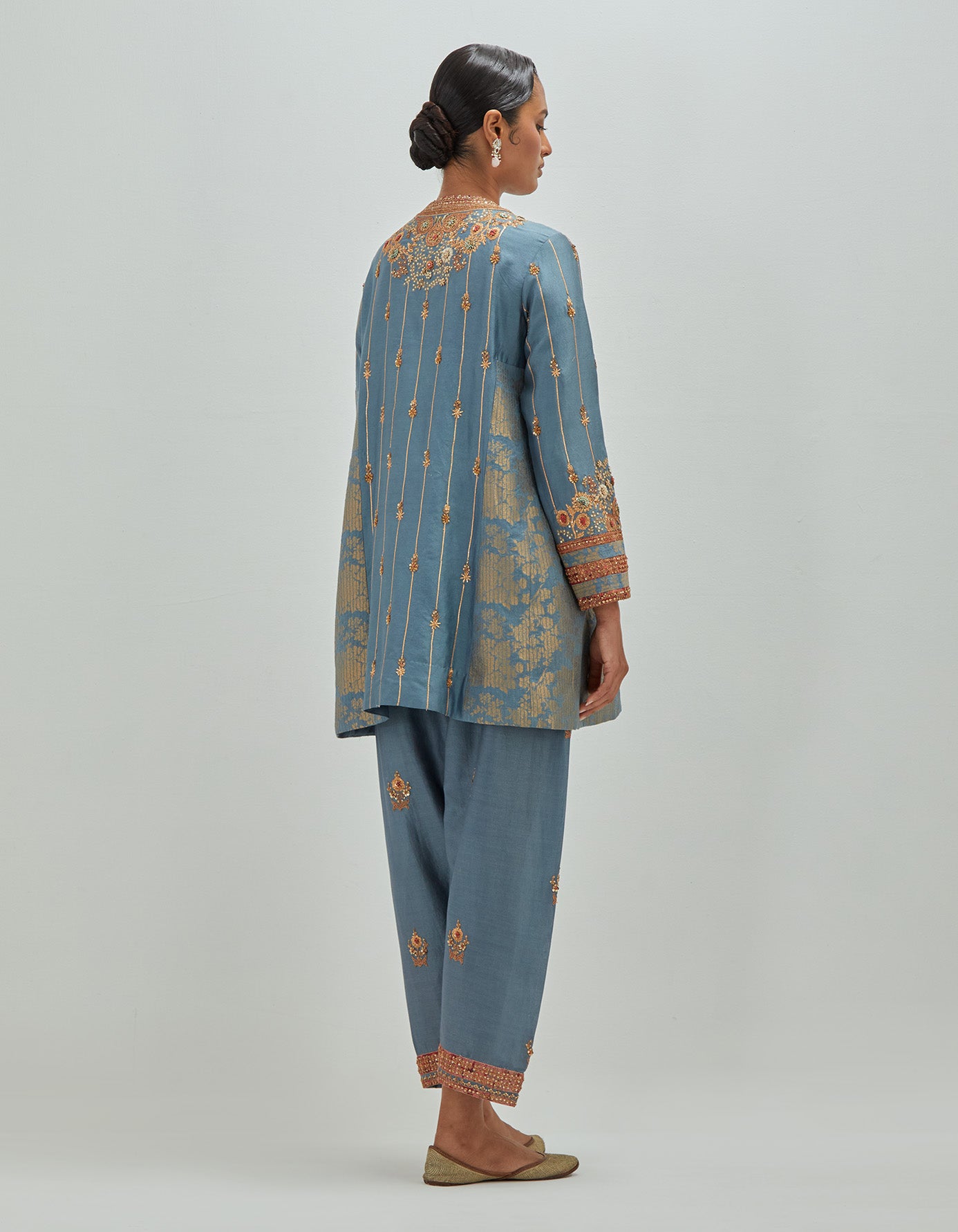 Brocade Side Panelled Phiran Set