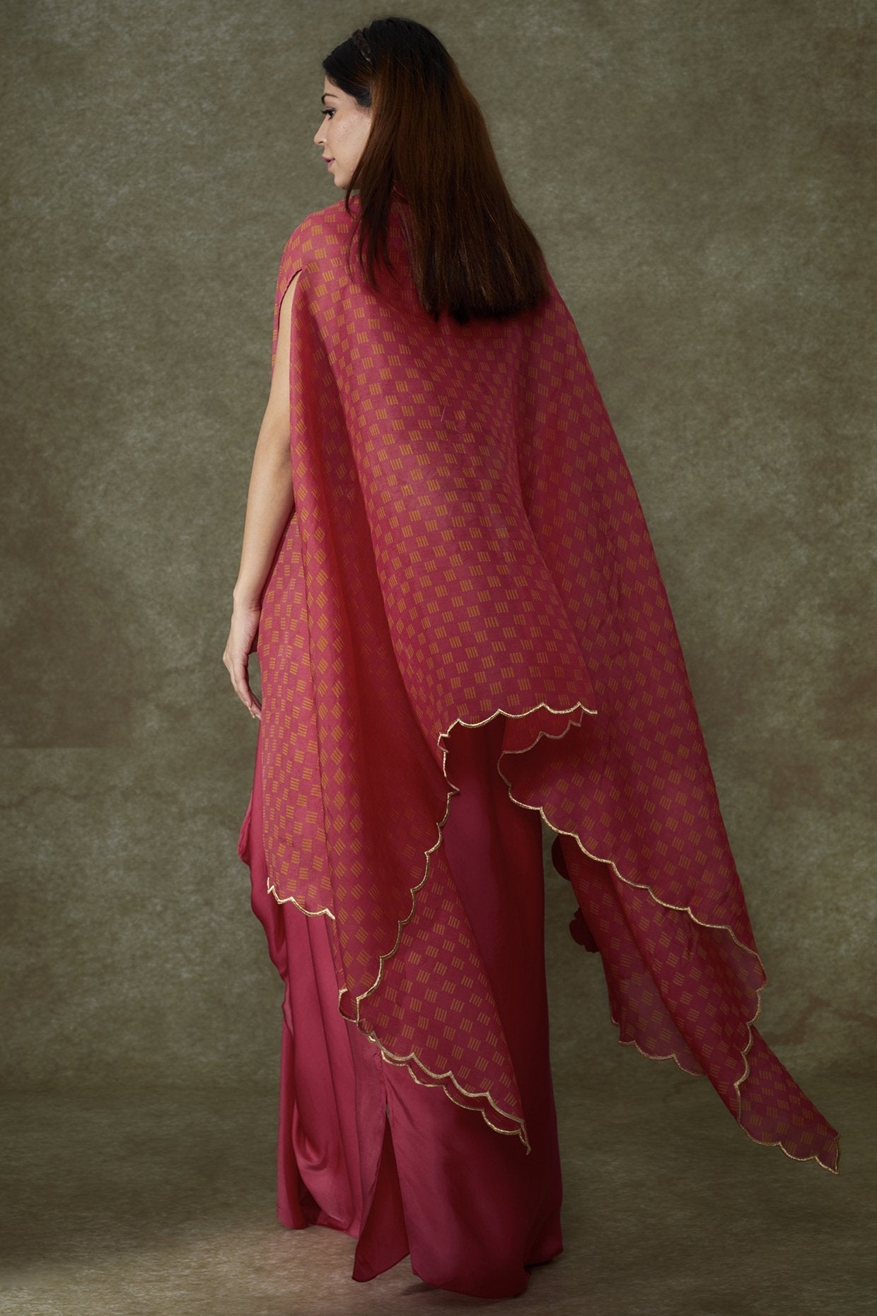 Pink Organza Bandhani Printed Cape Set