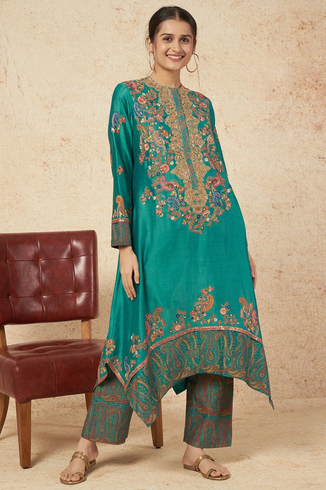 Hanky Kurta And Printed Pants